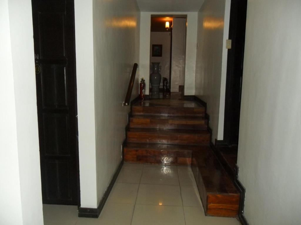 Tagaytay Econo Hotel タガイタイ エクステリア 写真