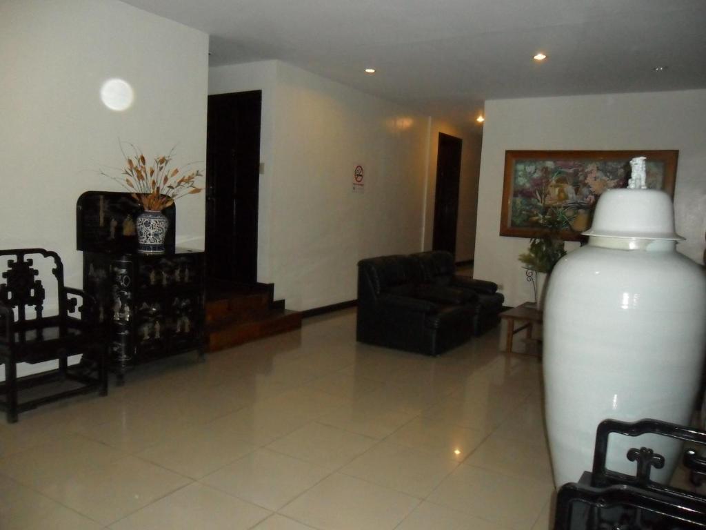 Tagaytay Econo Hotel タガイタイ エクステリア 写真