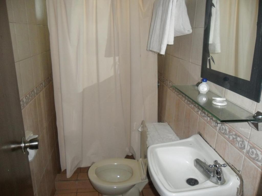 Tagaytay Econo Hotel タガイタイ 部屋 写真