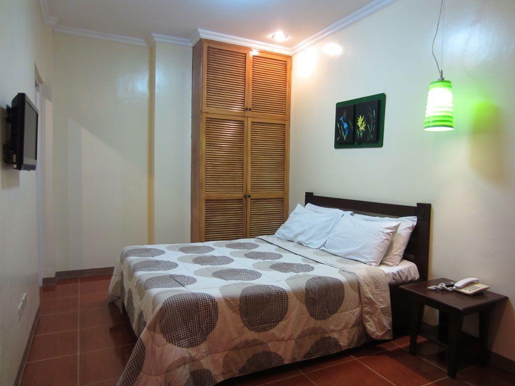 Tagaytay Econo Hotel タガイタイ エクステリア 写真