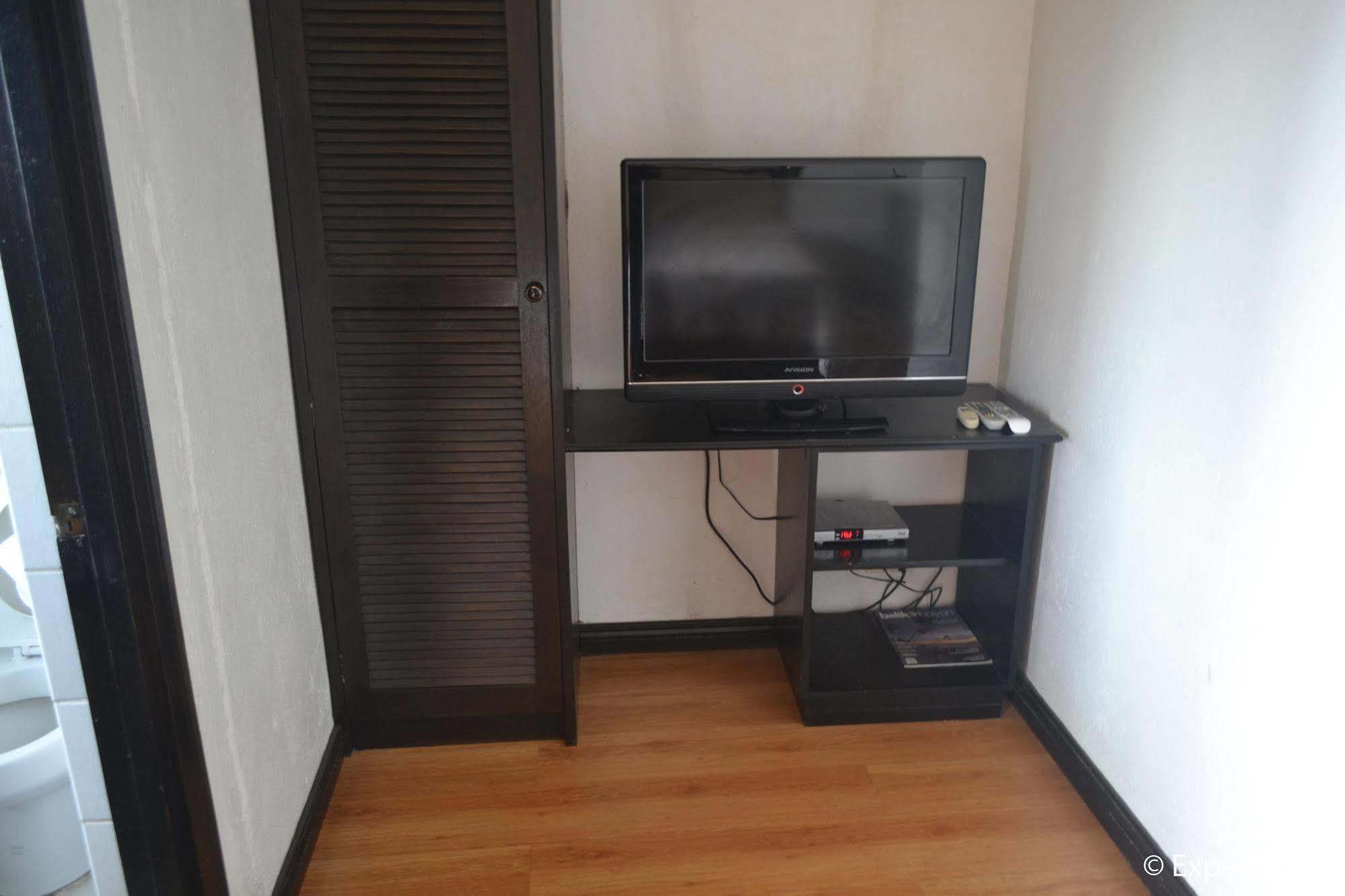 Tagaytay Econo Hotel タガイタイ エクステリア 写真