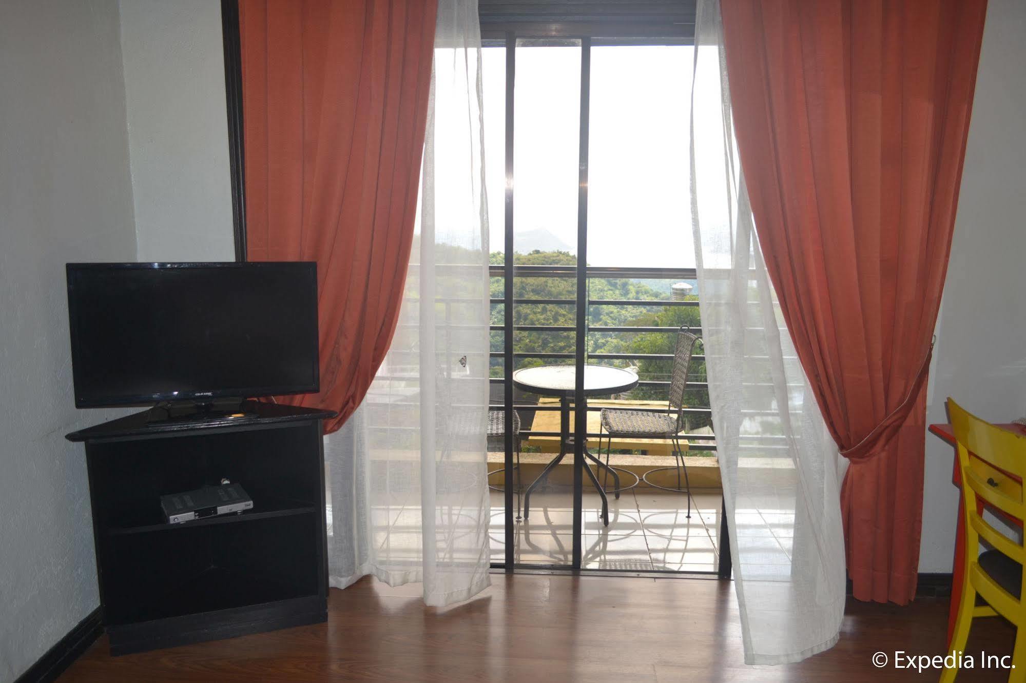Tagaytay Econo Hotel タガイタイ エクステリア 写真