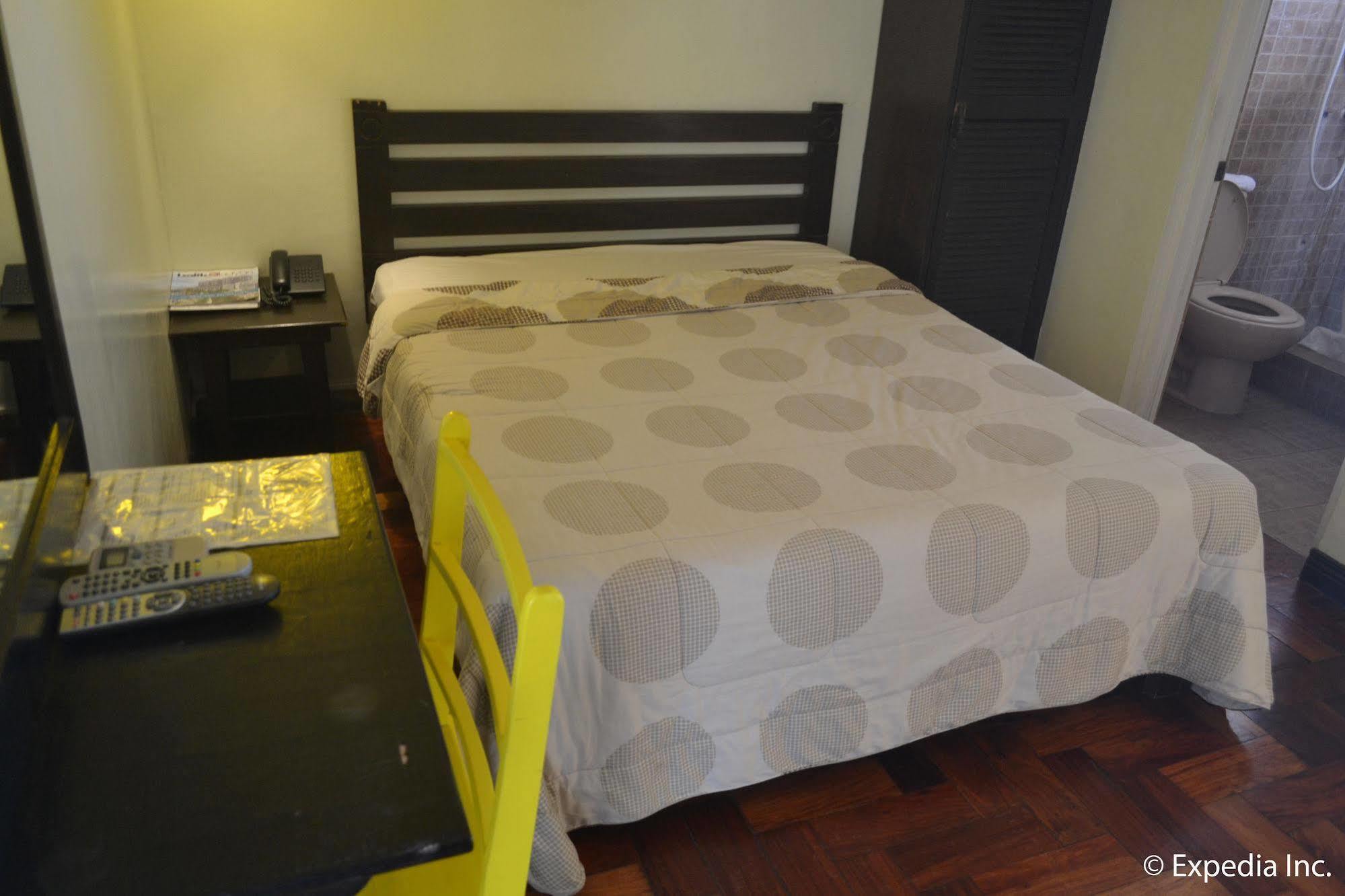 Tagaytay Econo Hotel タガイタイ エクステリア 写真