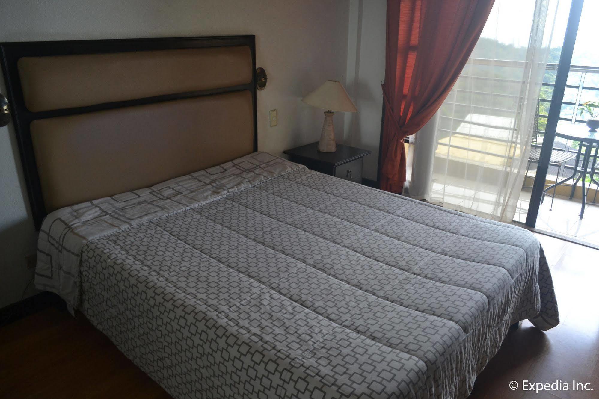 Tagaytay Econo Hotel タガイタイ エクステリア 写真