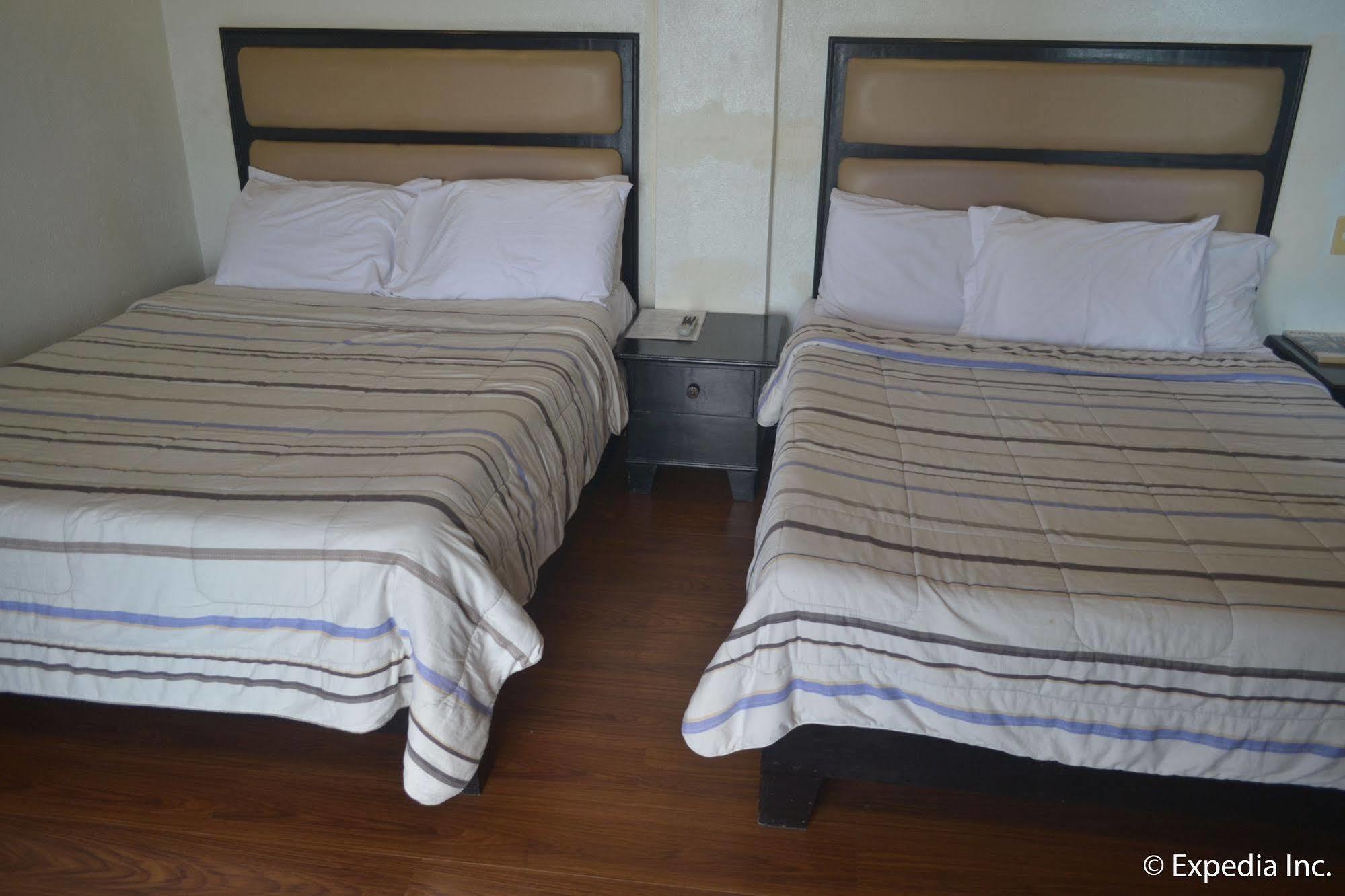 Tagaytay Econo Hotel タガイタイ エクステリア 写真
