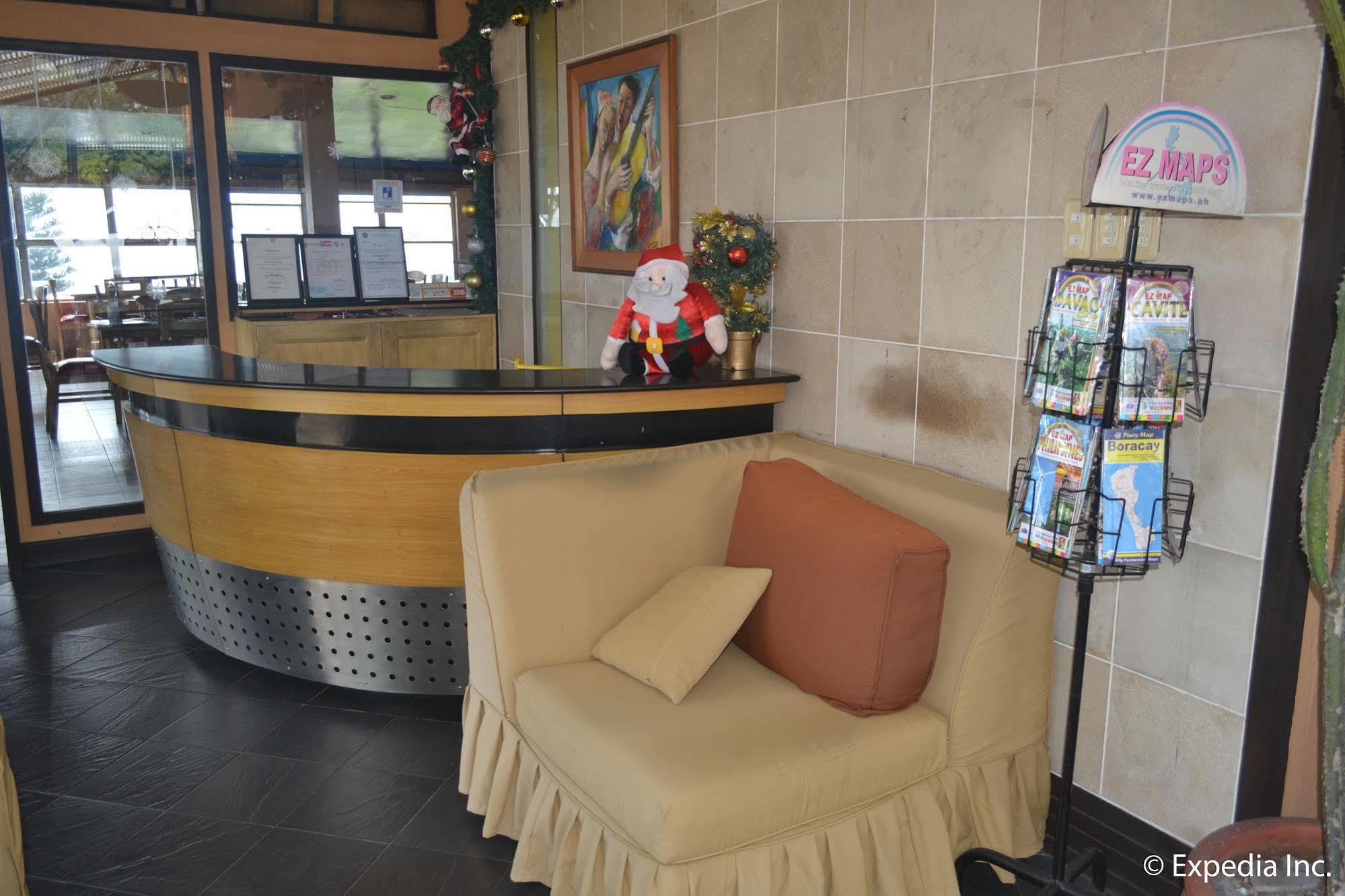 Tagaytay Econo Hotel タガイタイ エクステリア 写真