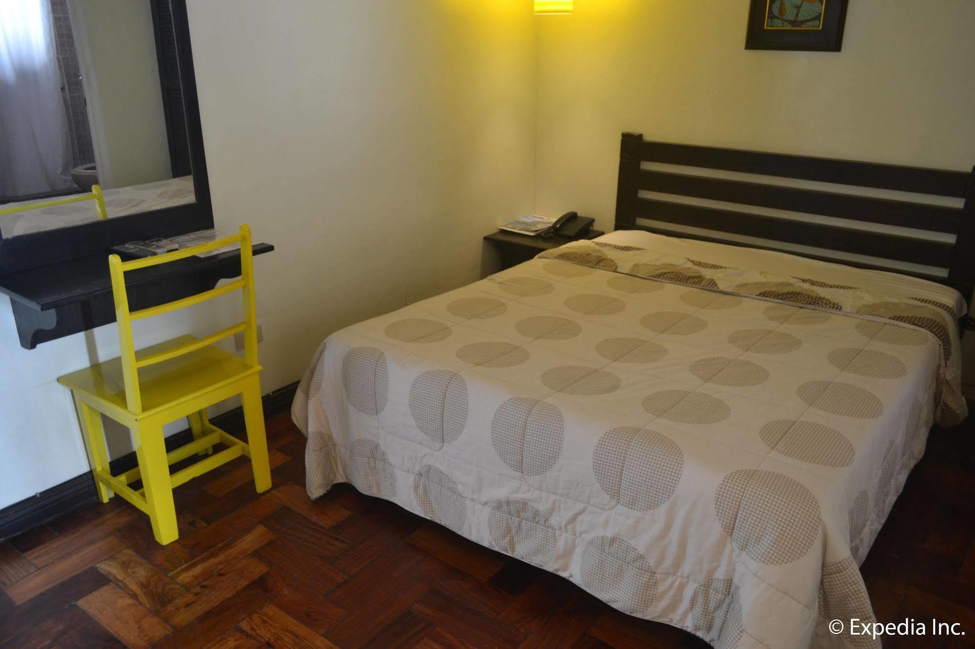Tagaytay Econo Hotel タガイタイ エクステリア 写真